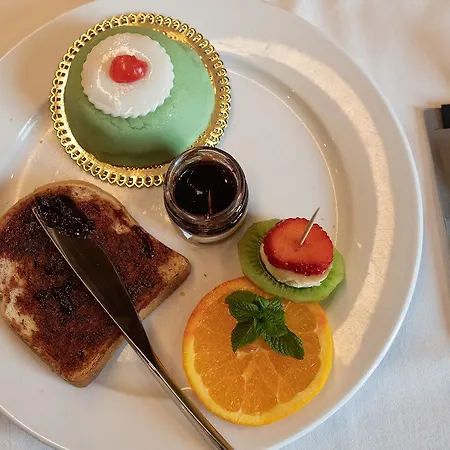 Porta Reale Hotel 4*