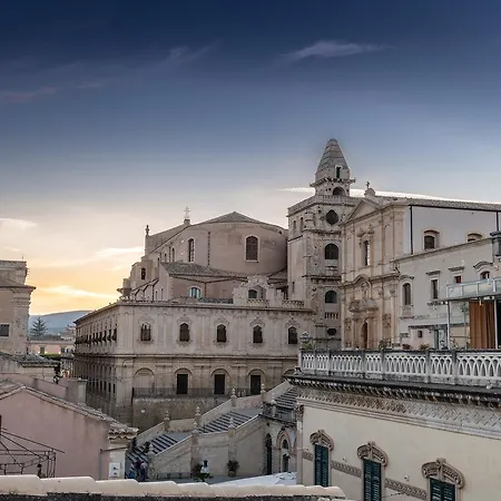 Porta Reale 4* Noto